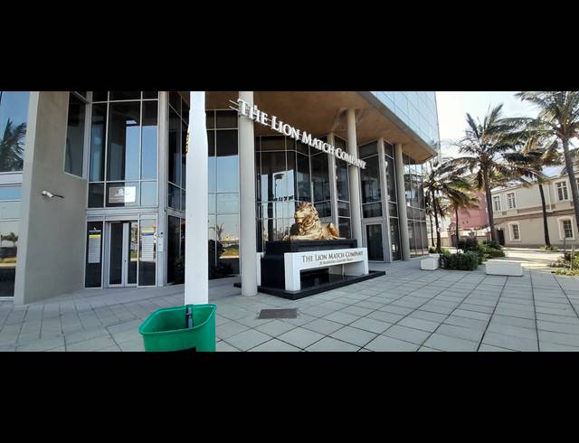 165M² OFFICE TO LET IN POINT WATERFRONT